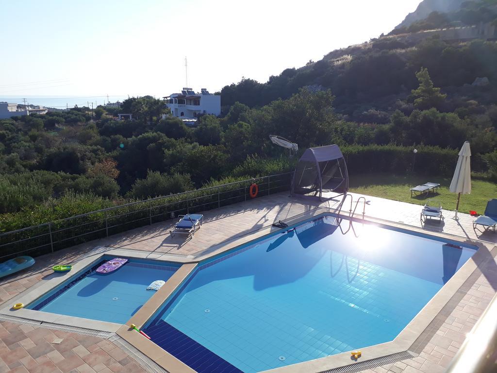 Stelios Apartments Істрон Екстер'єр фото